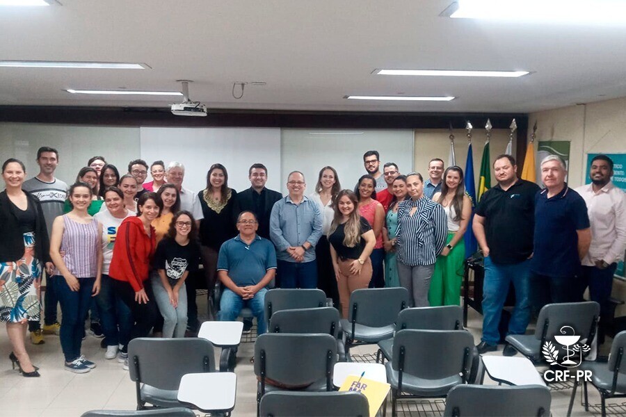 gestao-precificacao-e-marketing-digital-farmaceuticos-de-ponta-grossa-participam-do-curso