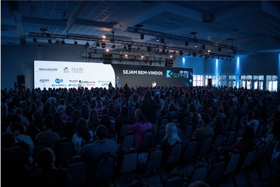 crf-pr-summit-2025-reune-mais-de-1500-profissionais-e-confirma-terceira-edicao-com-mais-inovacao-para-2027