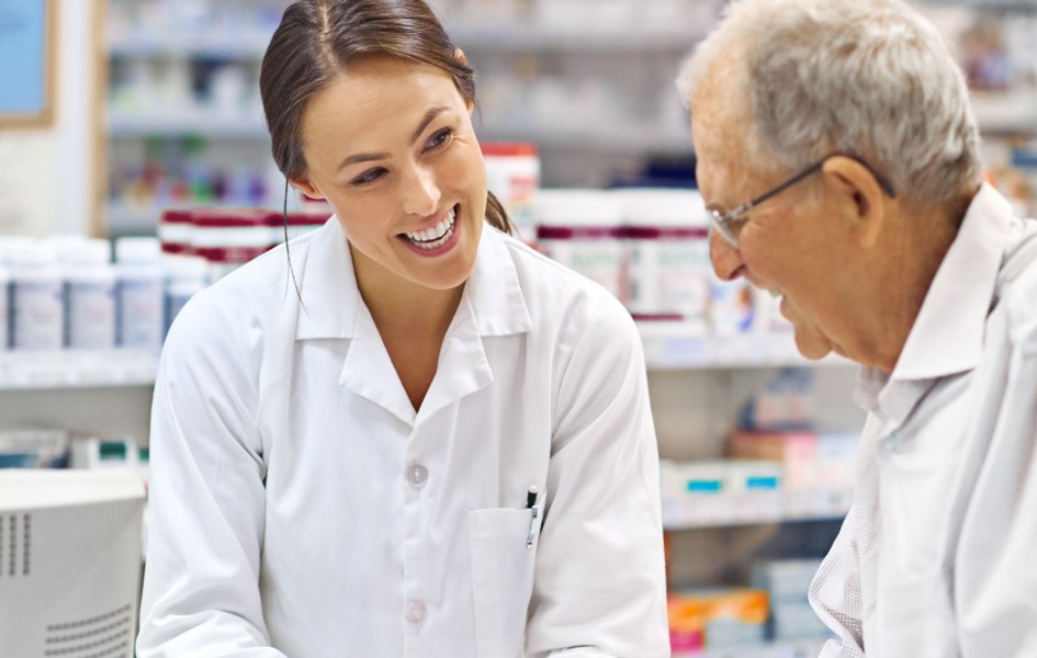 farmaceutico-medicamentos-sujeitos-a-controle-especial-nao-podem-ser-dispensados-na-sua-ausencia