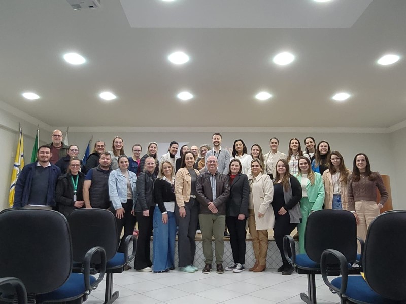 crf-pr-realiza-conexao-farmaceutica-em-francisco-beltrao-com-foco-na-qualificacao-de-profissionais-do-servico-publico