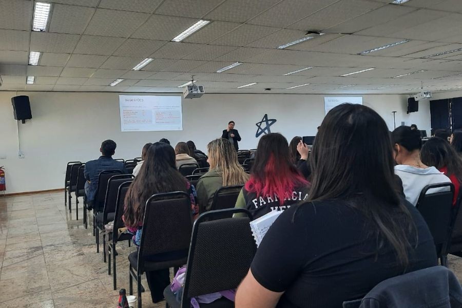 ii-simposio-paranaense-de-farmacia-magistral-reune-profissionais-e-academicos-em-londrina